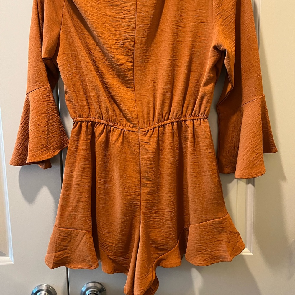 Flowy Romper - Picture 3 of 8